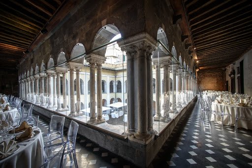 Genova invita a cena 
