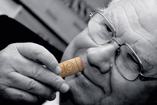 Giacomo Tachis: l'enologo che ha rivoluzionato il vino italiano,  nel racconto di Antonello Maietta