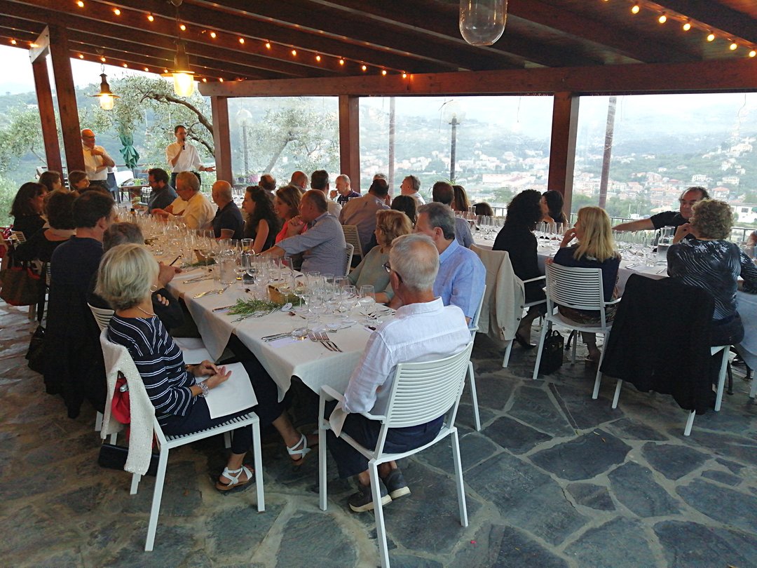 La cena con l'intruso
