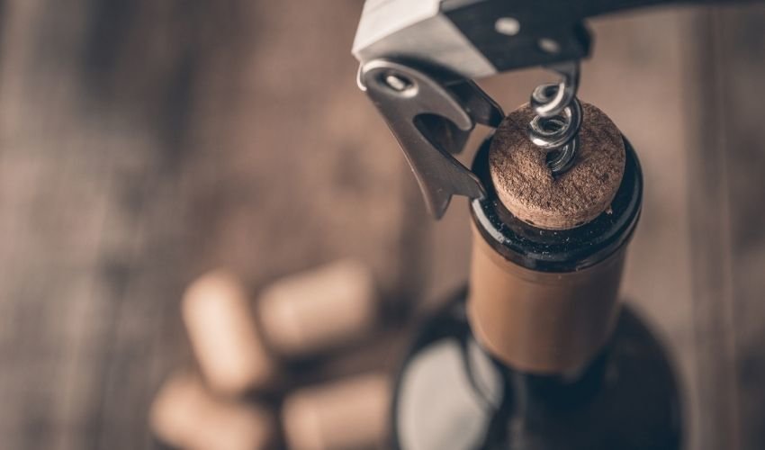 Come aprire una bottiglia di vino?