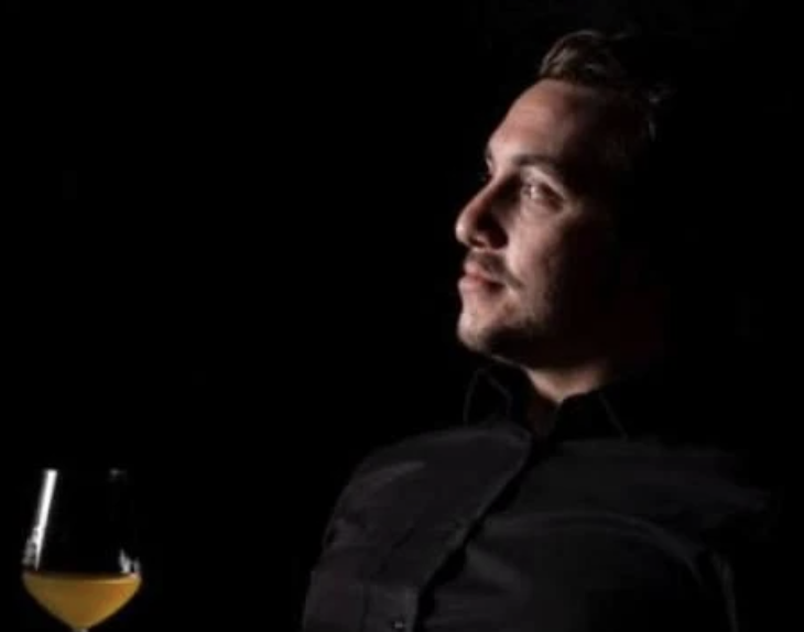 <p>Il miglior Sommelier d'Italia, Matteo Circella, in una serata speciale a Chiavari</p>