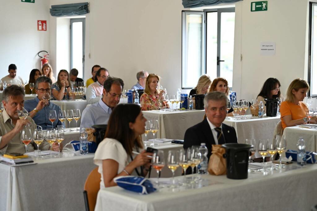 <p>Sestri: ritorna Mare&Mosto, l’evento dedicato al vino e all’olio di Liguria</p>