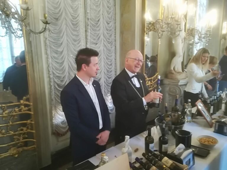 <p>Corsi per diventare sommellier, open day il 3 febbraio a Genova</p>