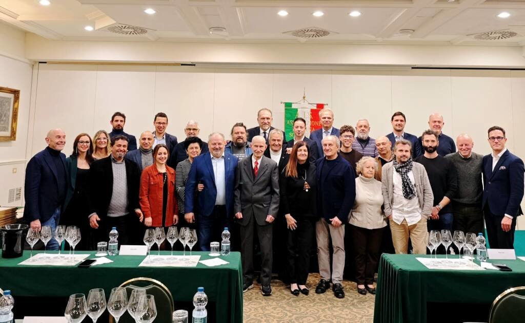 <p>Guida Vitae 2026, degustazione promossa da Ais a Rapallo</p>