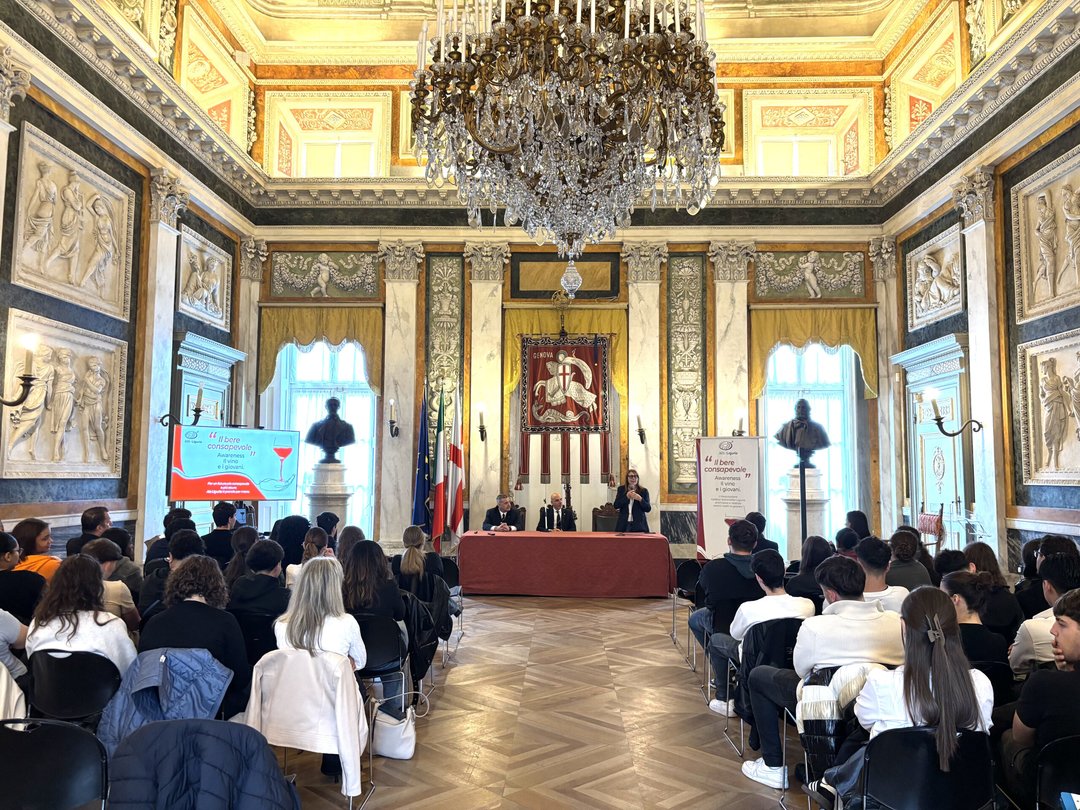 <p>AIS Liguria incontra gli studenti per promuovere il bere consapevole</p>