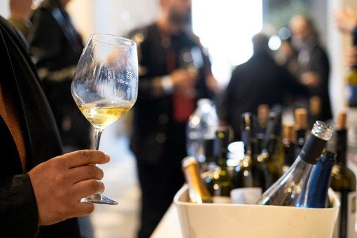 <p>Giugno in Cantina con Vite in Riviera</p>